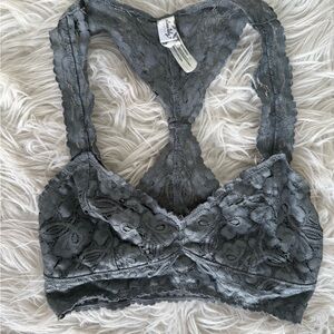 Intimately free extra small bralette can fit small